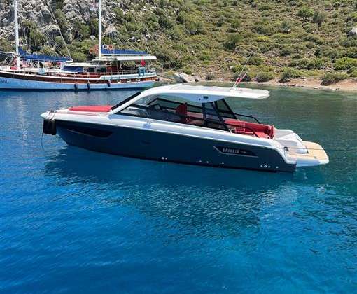 BAVARIA VIDA 33 HARDTOP