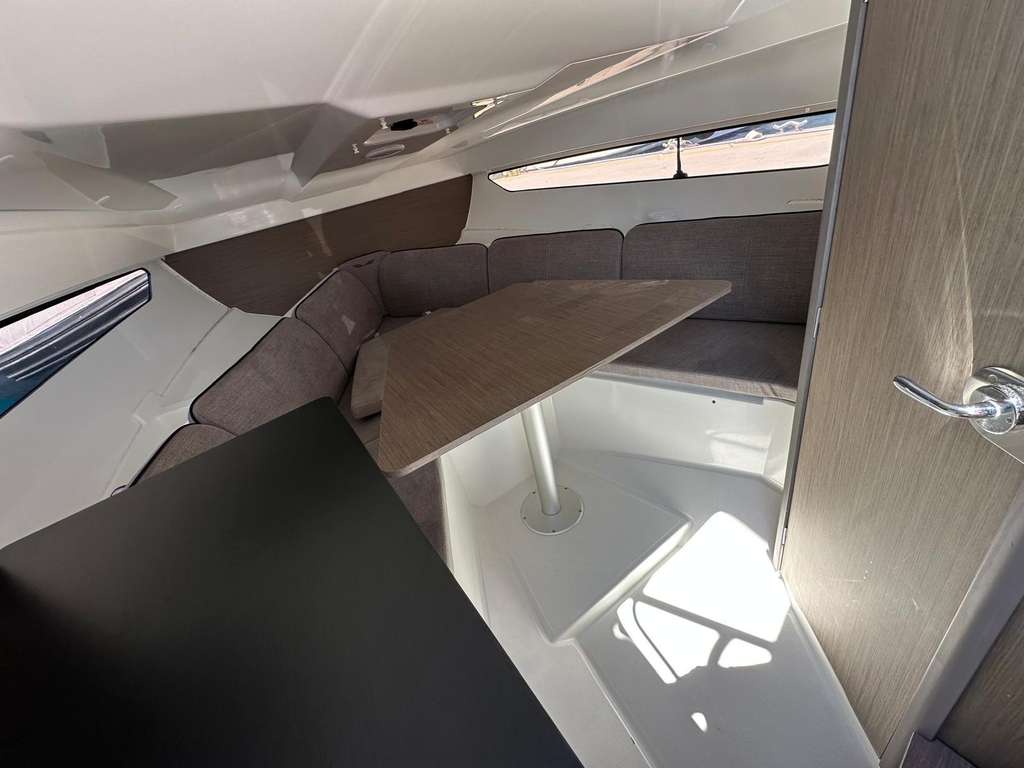 beneteau flyer 8 sundeck kamarası