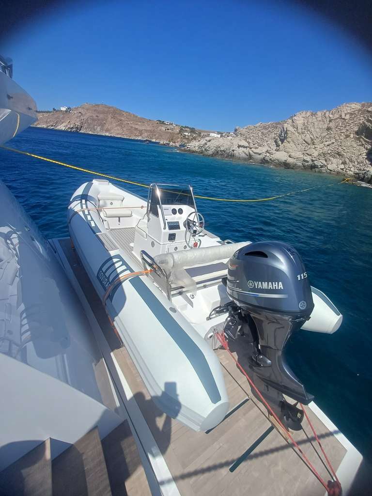 Novurania DL 550 dış görünüm