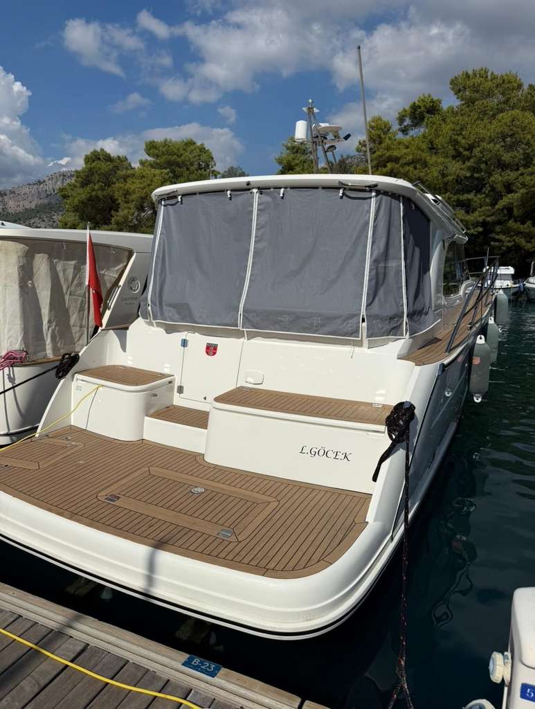 Marex 360 Kıç bölümü görünüm